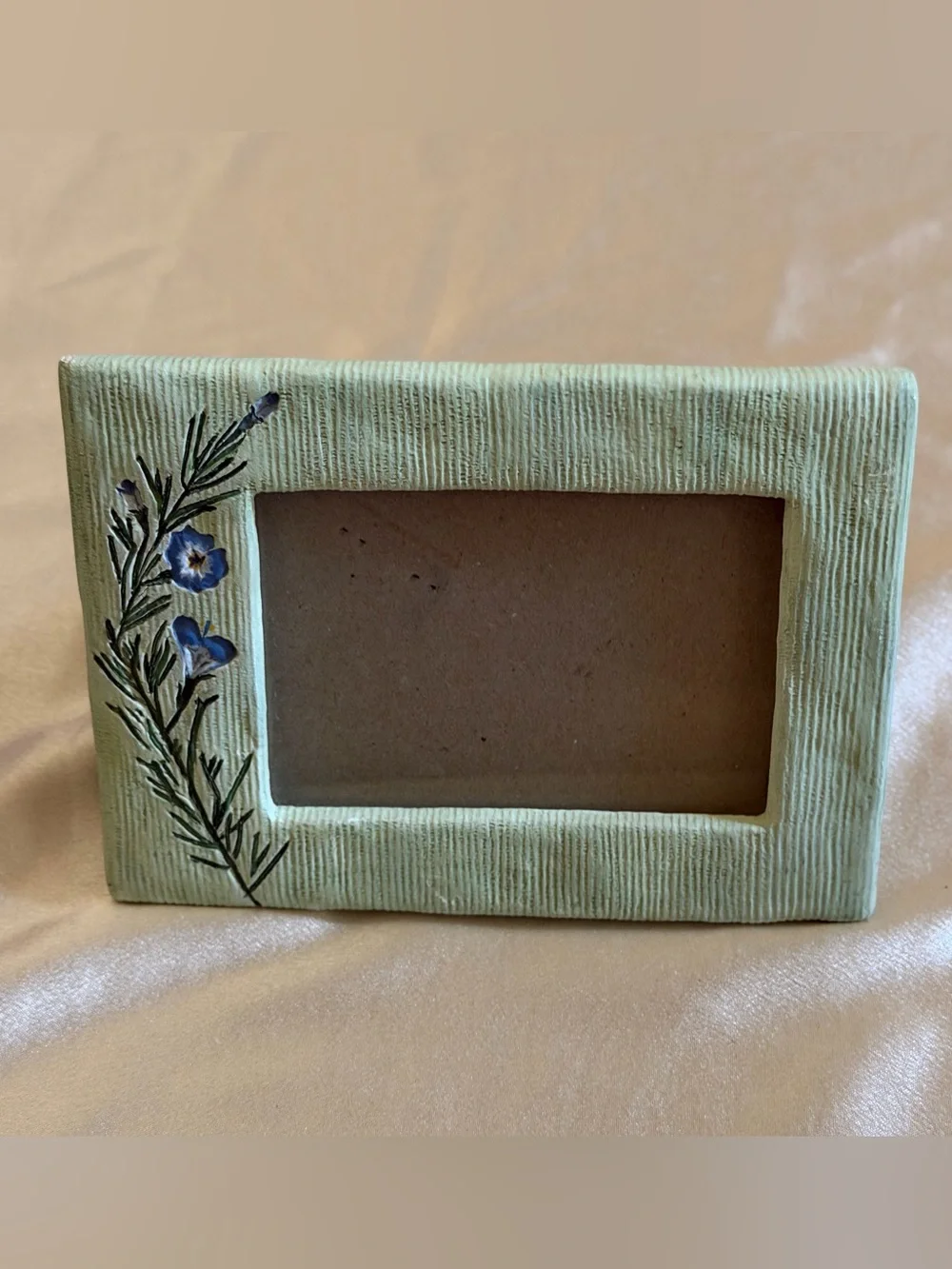 Burnes of Boston Vintage Green Textured Floral Picture Frame